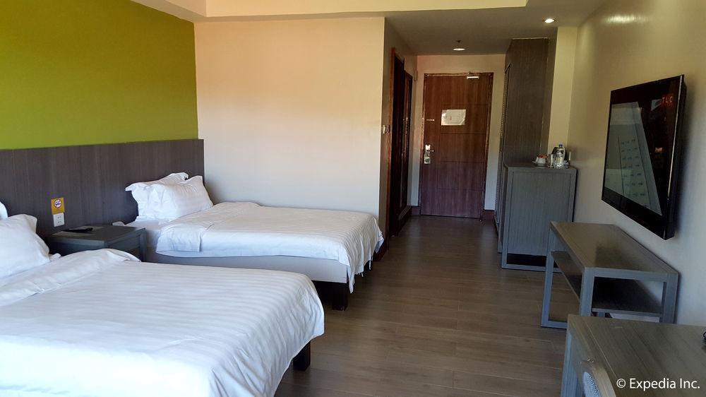 Newtown Plaza Hotel Baguio City Exterior photo